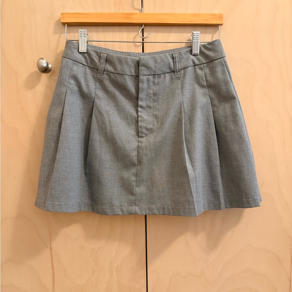 H&M Divided Light Gray Skirt